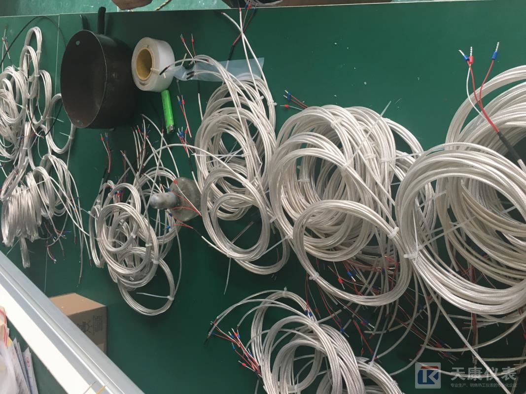 武汉天康仪表铠装热电阻产品车间